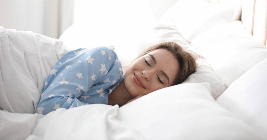 Dynamic Ads Campaign Uses Weather To Increase Sales 26 6155b7bc6be19625ee9219ec woman sleeping on pillow